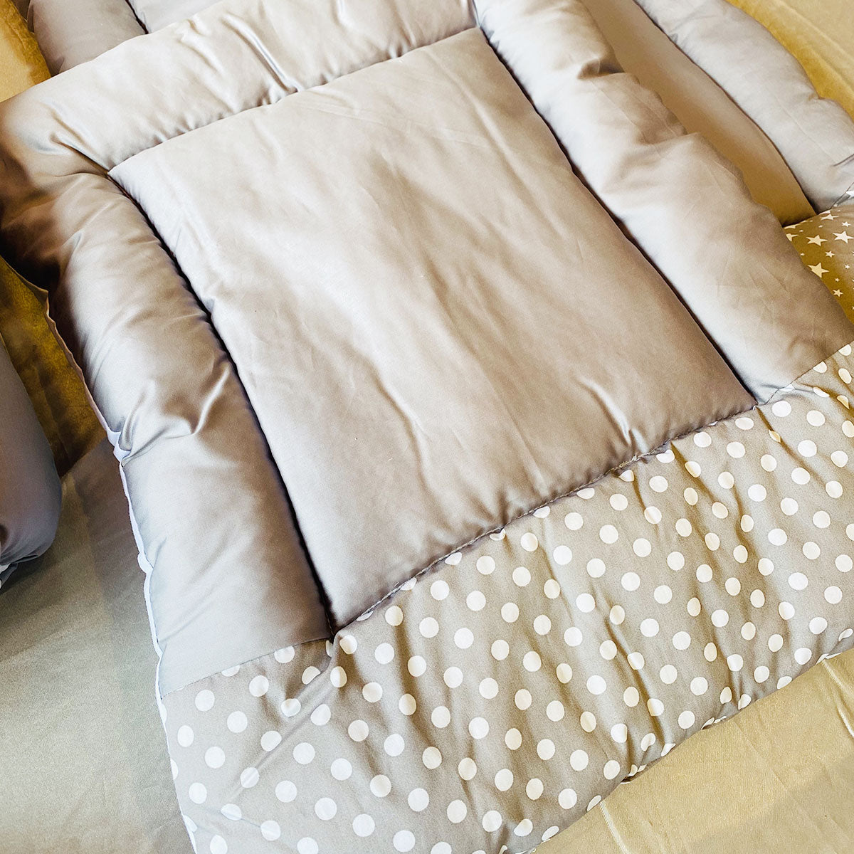 7 in 1 Baby Bedding Set - Polka dot and Waves