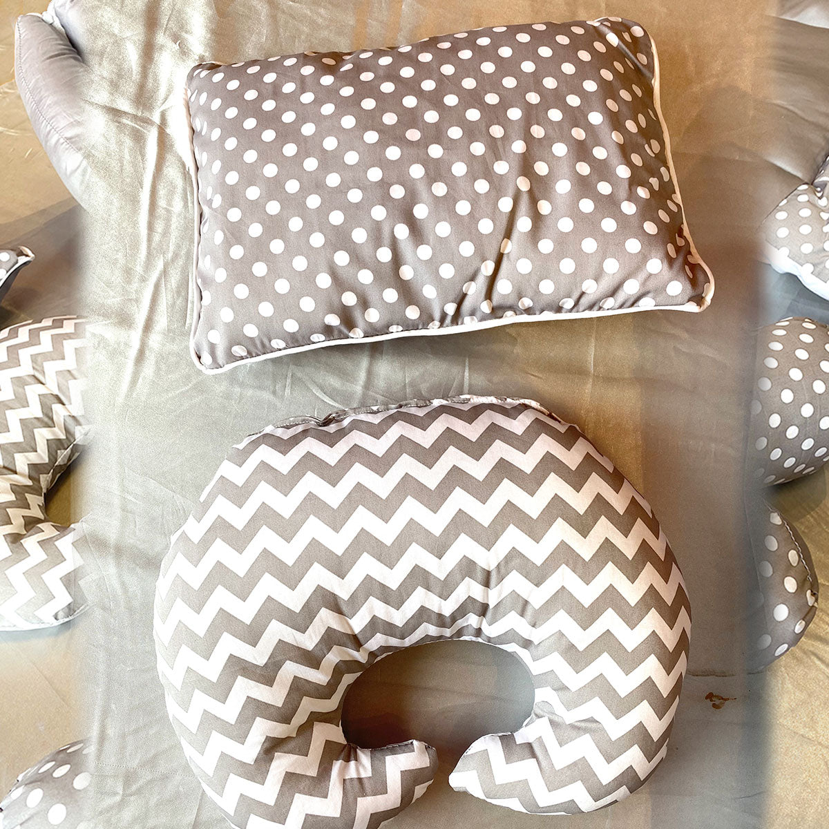 7 in 1 Baby Bedding Set - Polka dot and Waves